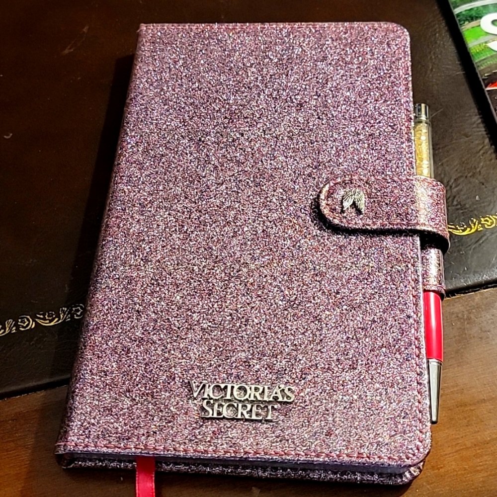 NWT Victoria’s Secret Limited Edition Dream Angels glitter notebook& glitter pen